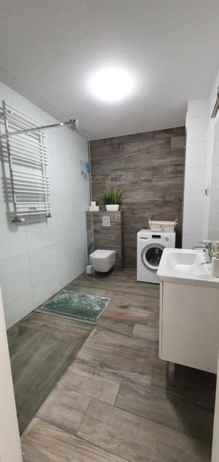 Apartament Z Basenem Laura Polanki Park Leilighet Kołobrzeg Eksteriør bilde